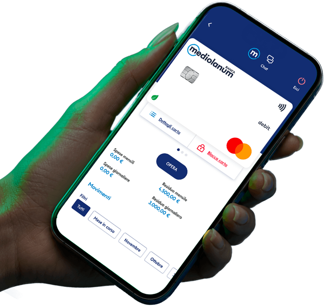 Smartphone con app SelfyConto e carta di debito Mediolanum